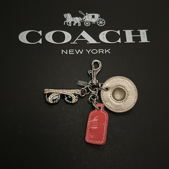 Coach Vintage Travel Beach Vacation Bag Charm Patent Leather Sunglasses Lotion - Picture 6 of 9
